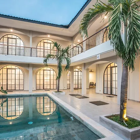 Le Jardin Coliving A2 - Upscale Apt, Canggu Center